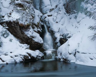 "Winter's Perfection": Gem Pool along the Ammonoosuc Ravine Trail in early winter.