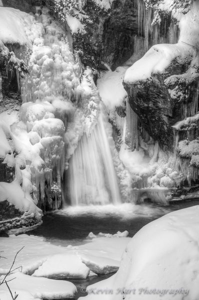 Black and white, waterfall